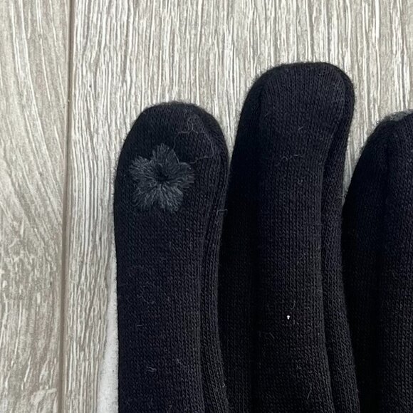 Plaid gloves NWOT - Picture 3 of 3